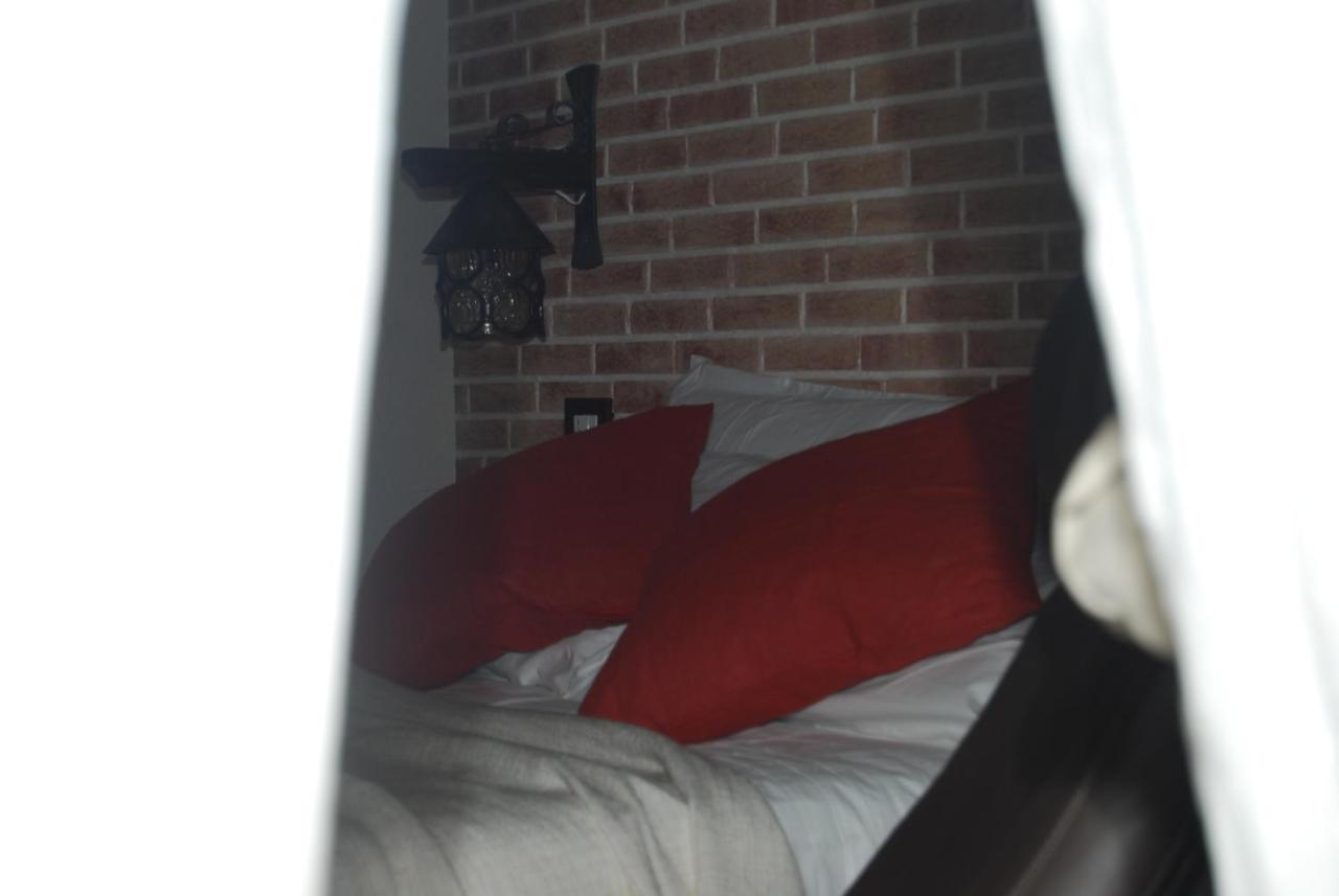 Domus Florio - Humanitas Rozzano Bed & Breakfast Pieve Emanuele Exterior photo